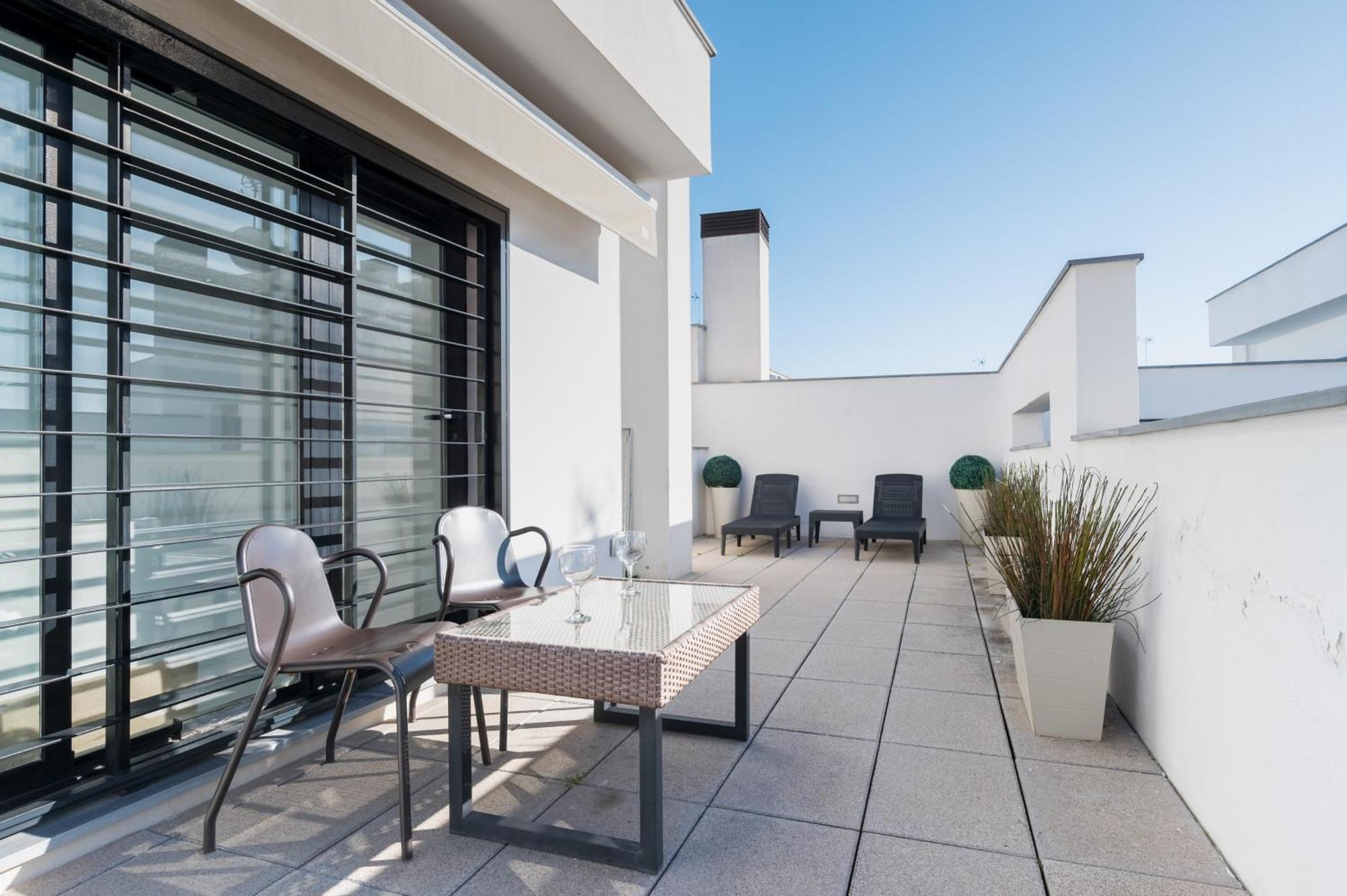 塞维利亚Attic With Terrace- 1Bd 1Bth- Corral Del Rey公寓 外观 照片